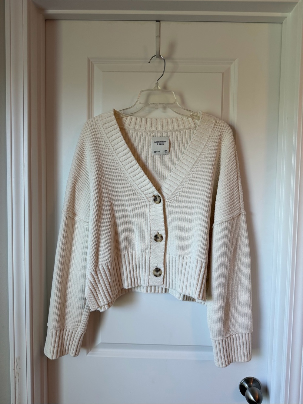 Abercrombie & Fitch Ivory Cropped V-Neck Button Cardigan